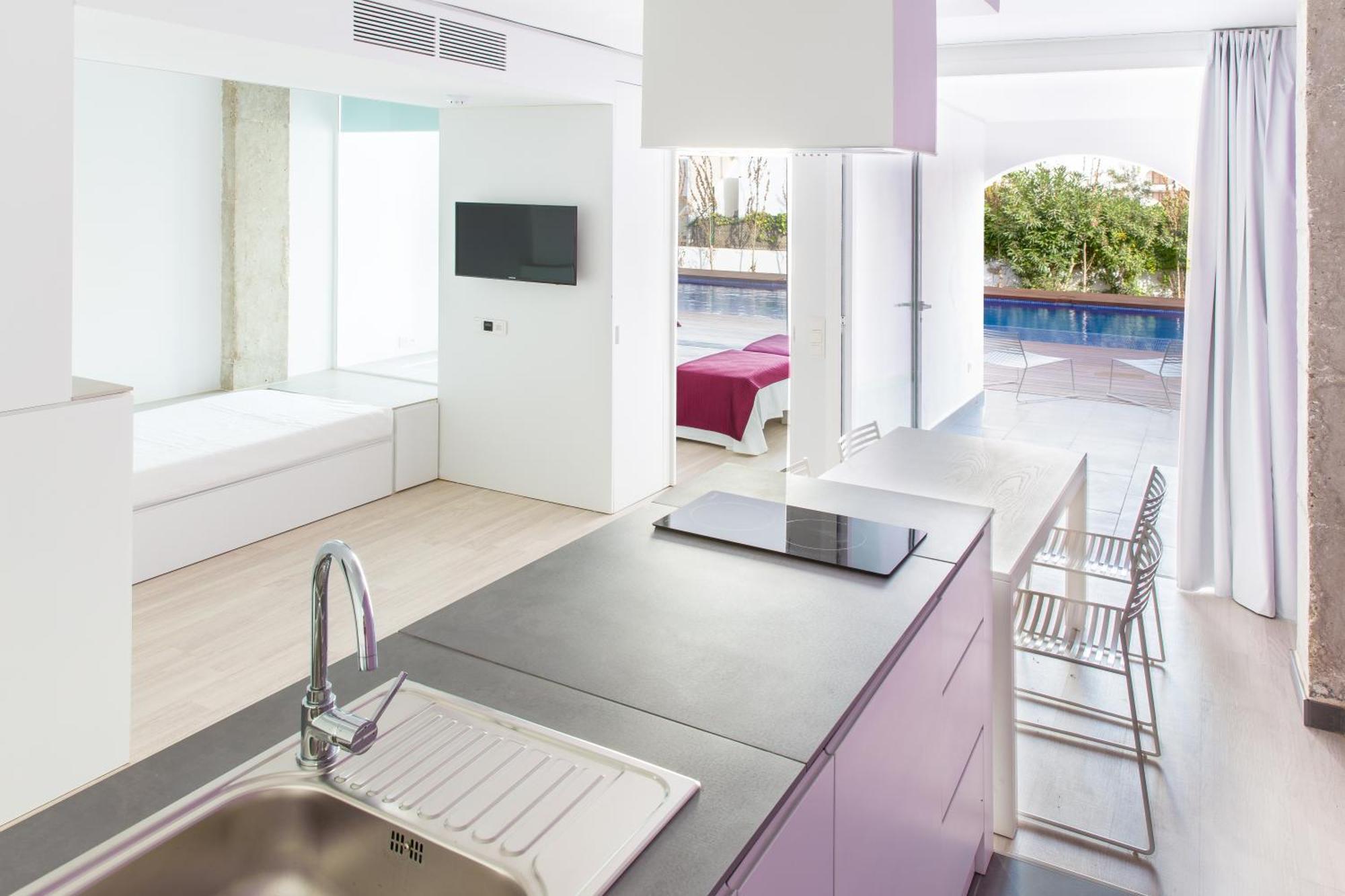 Premium One-Bedroom Apartment with Private Pool - ONLY ADULTS