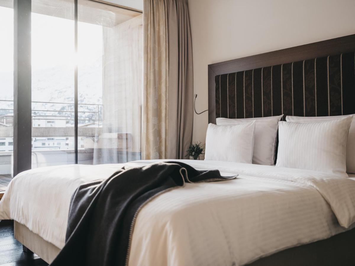 Grand Deluxe Suite