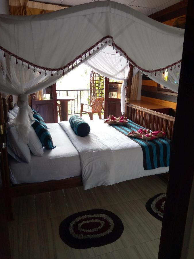 Standard Double Room with Mountain View