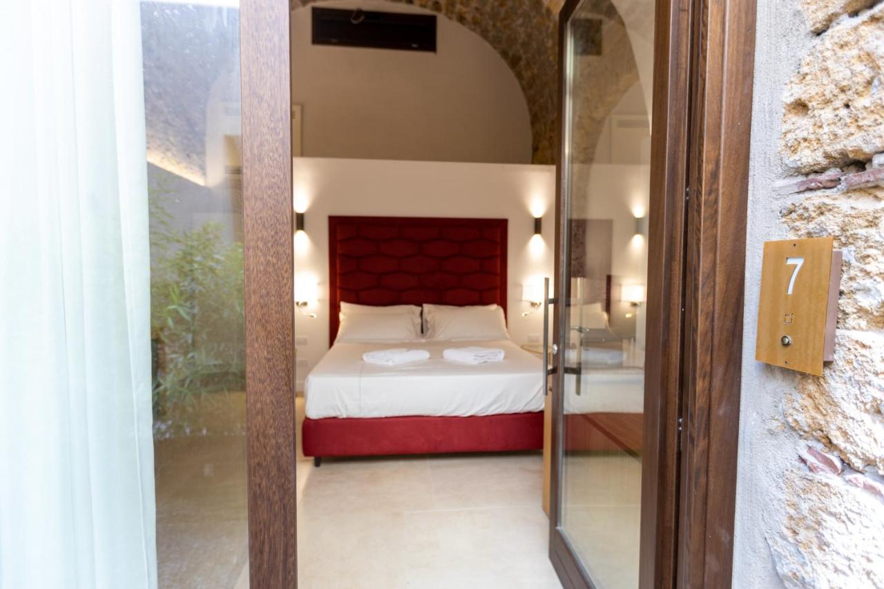 Deluxe Double Room,1324135894:JPEG