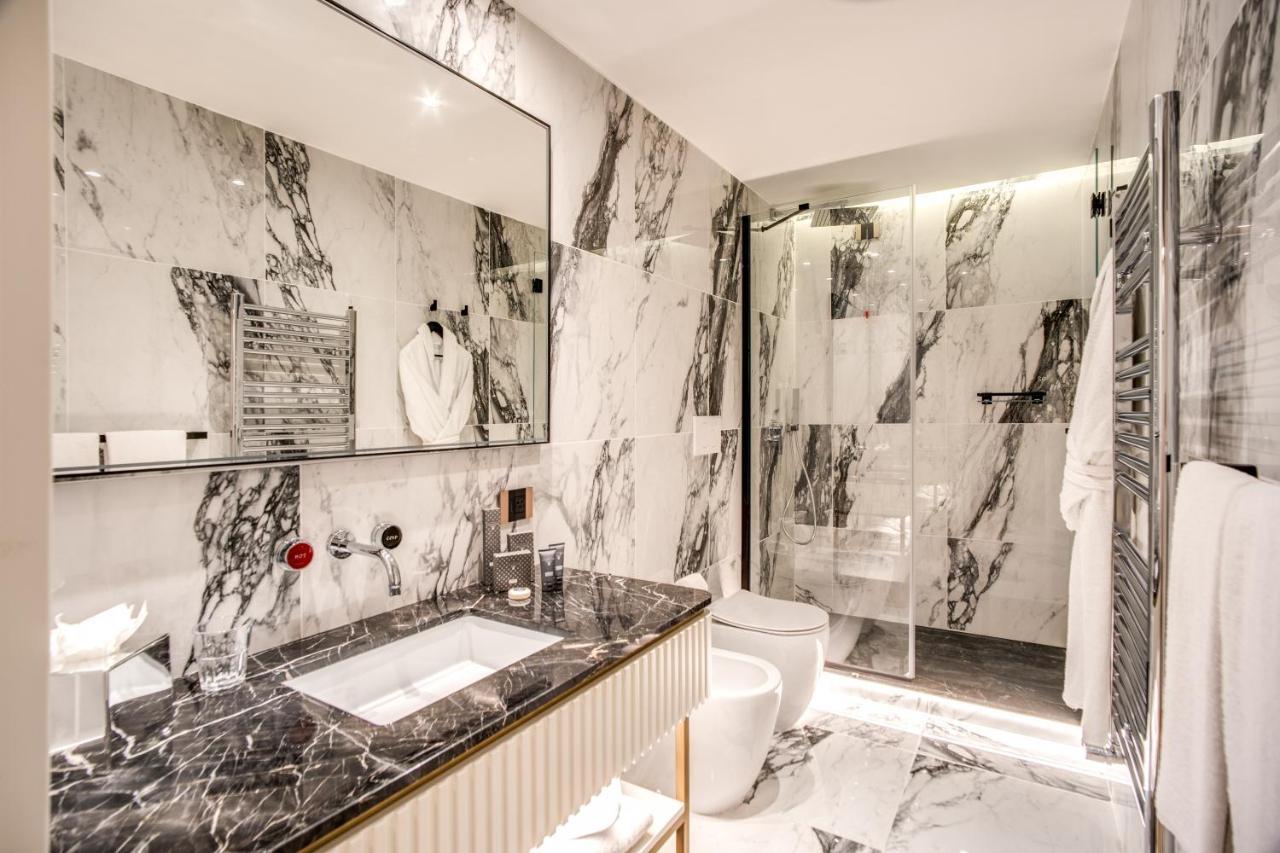 Standard Double or Twin Room,1328217542:JPEG