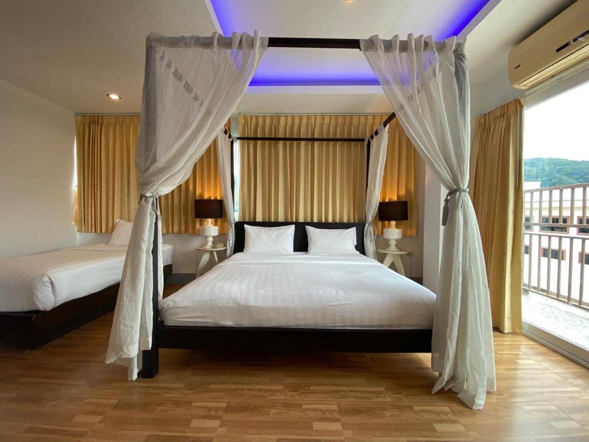 Junior Suite Pool View