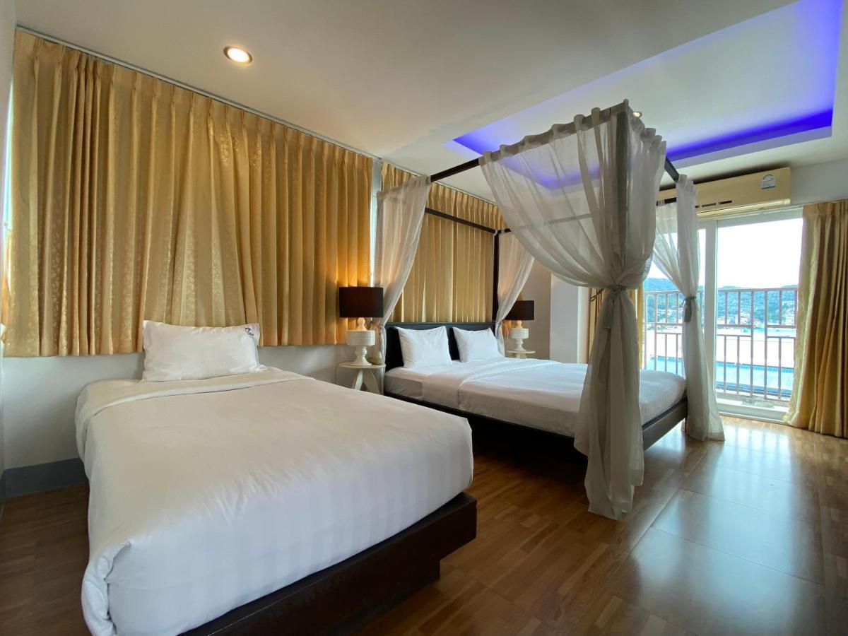 Junior Suite Pool View