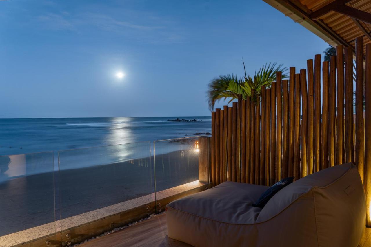 Quarto Deluxe com Terraço e Vista Mar