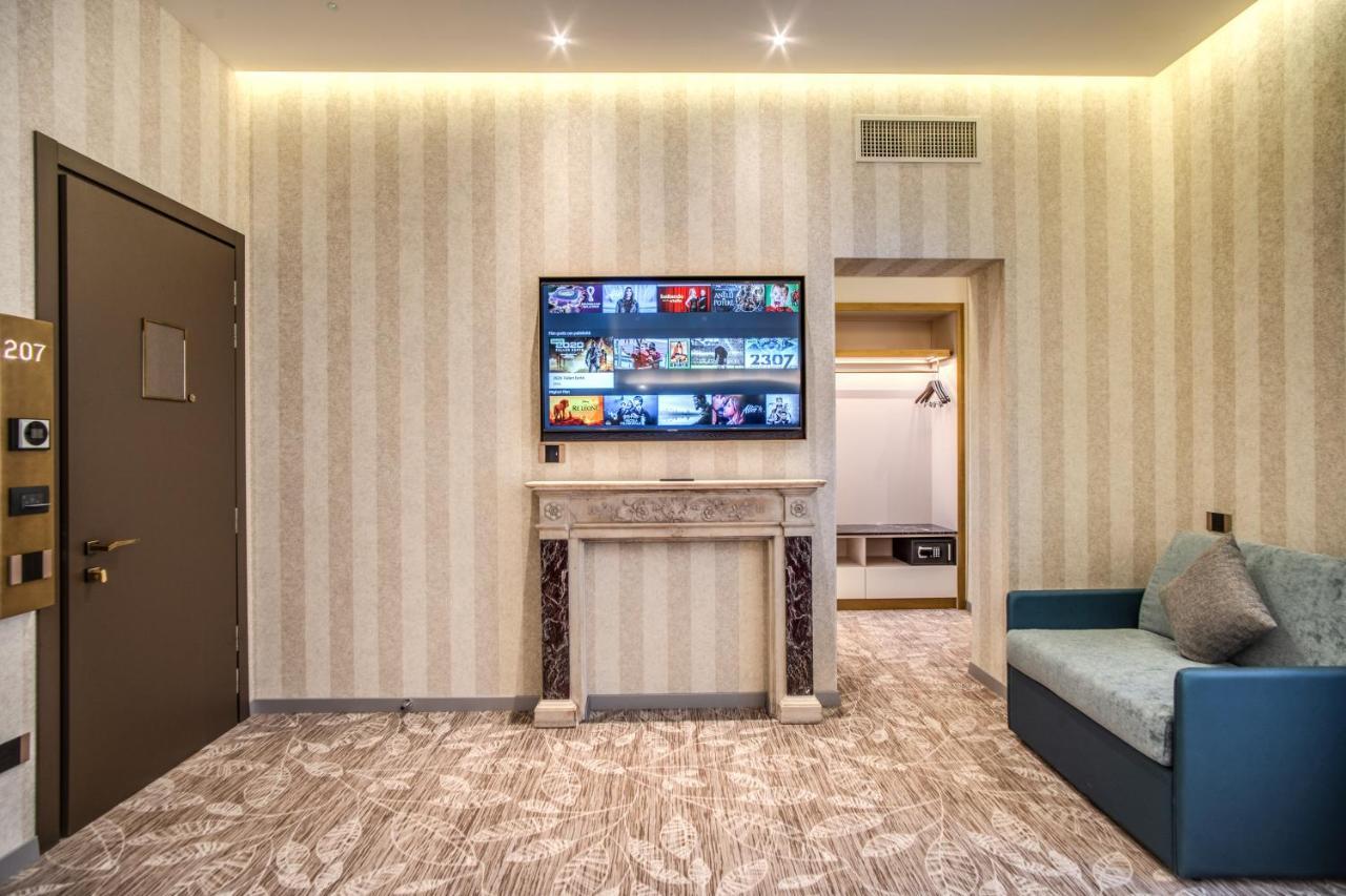 Deluxe Quadruple Room,1333807160:JPEG