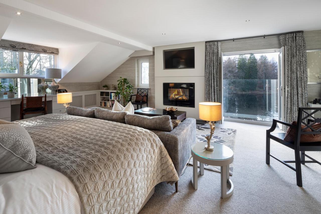Lake House Master Room