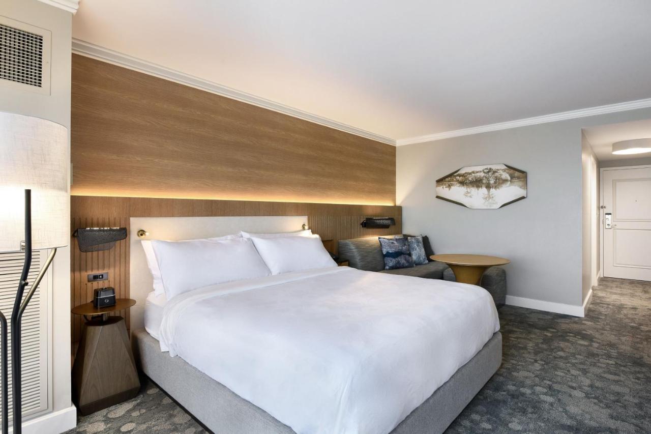 1 King Bed Resort View Guest Room