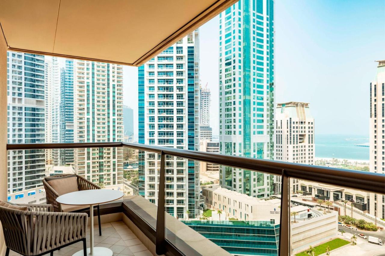 Chambre Premier avec 2 Lits Jumeaux - Accès au Salon Exécutif, Goûter et Happy Hour, Transfert depuis Aéroport de Dubaï