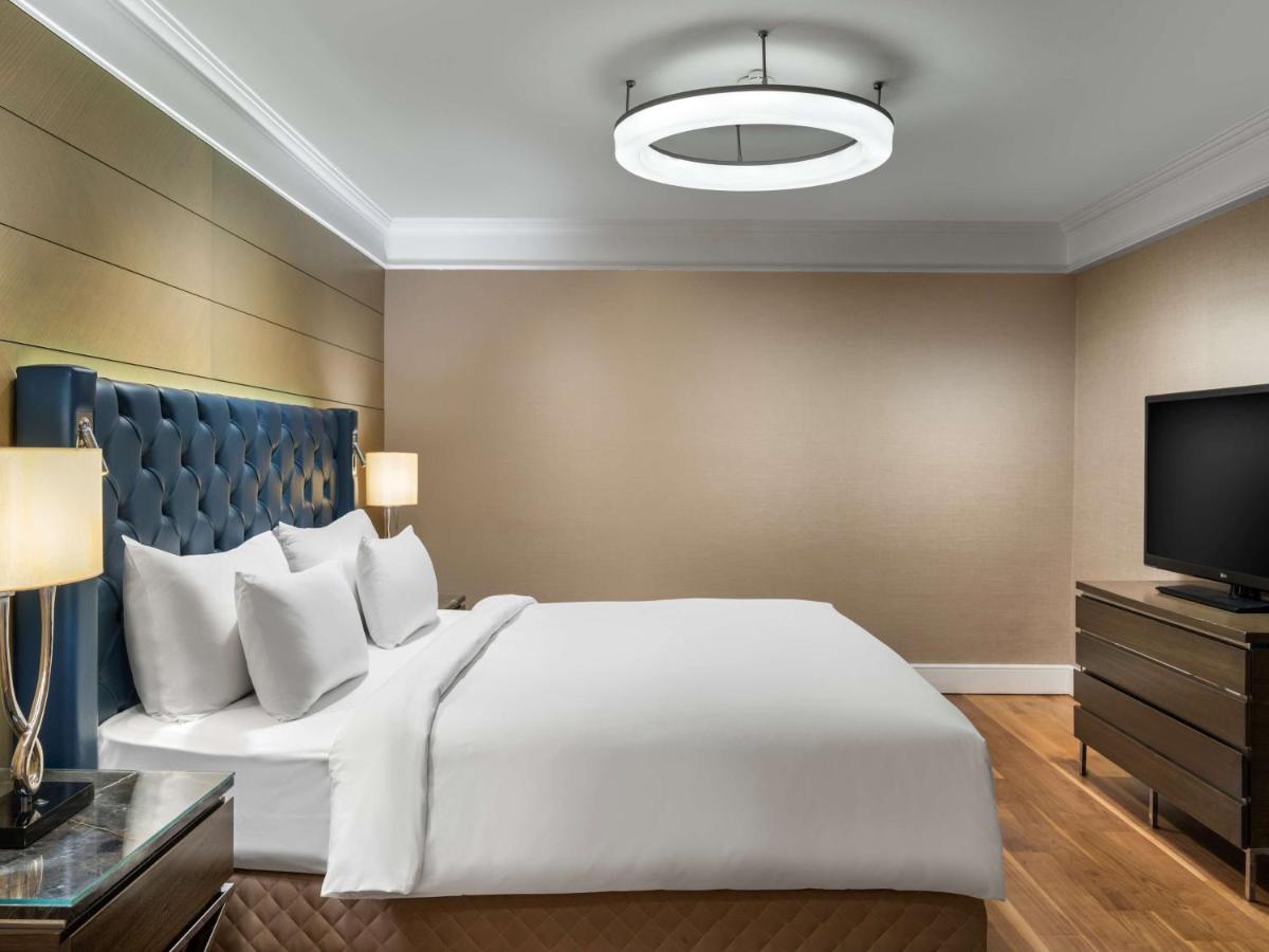 Superior Suite with Lounge Access,1356815993:JPEG