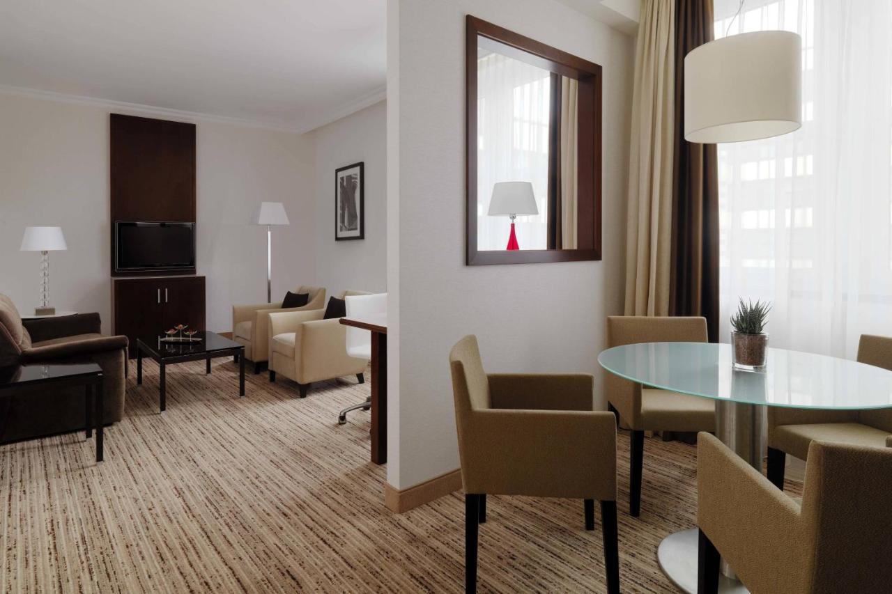 One-Bedroom Grand Suite,1534216345:JPEG