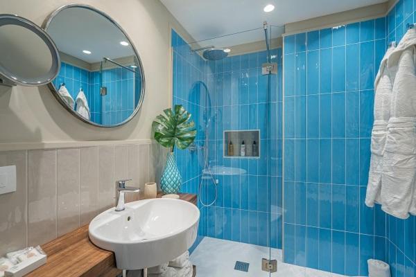 Chambre Double ou Lits Jumeaux Deluxe - Vue sur Piscine