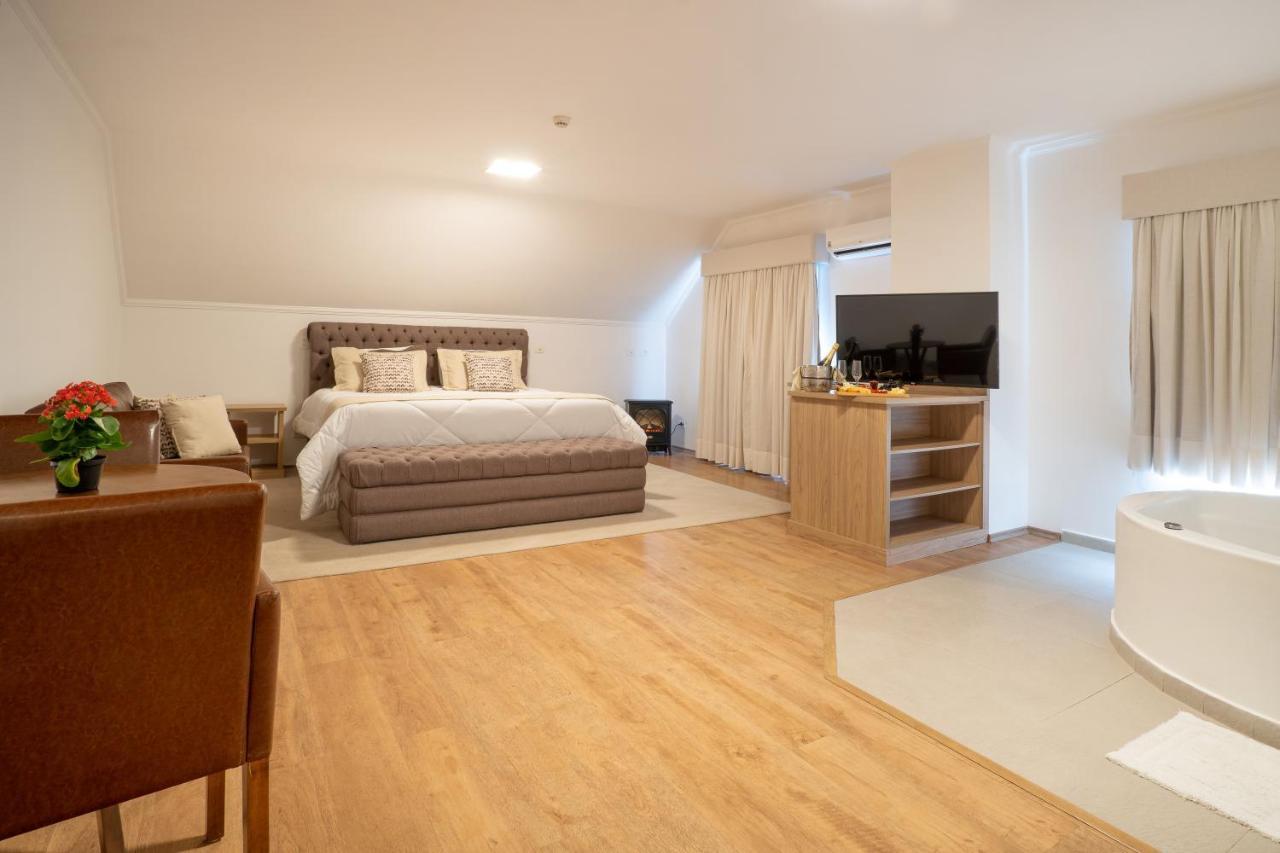 Premium Double Room with Spa Bath,1387209239:JPEG