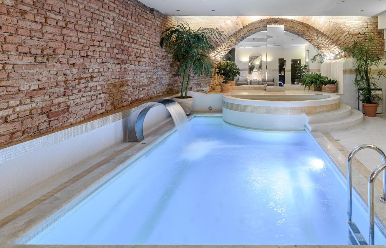 Superior Double or Twin Room with Spa Access,1399948058:JPEG