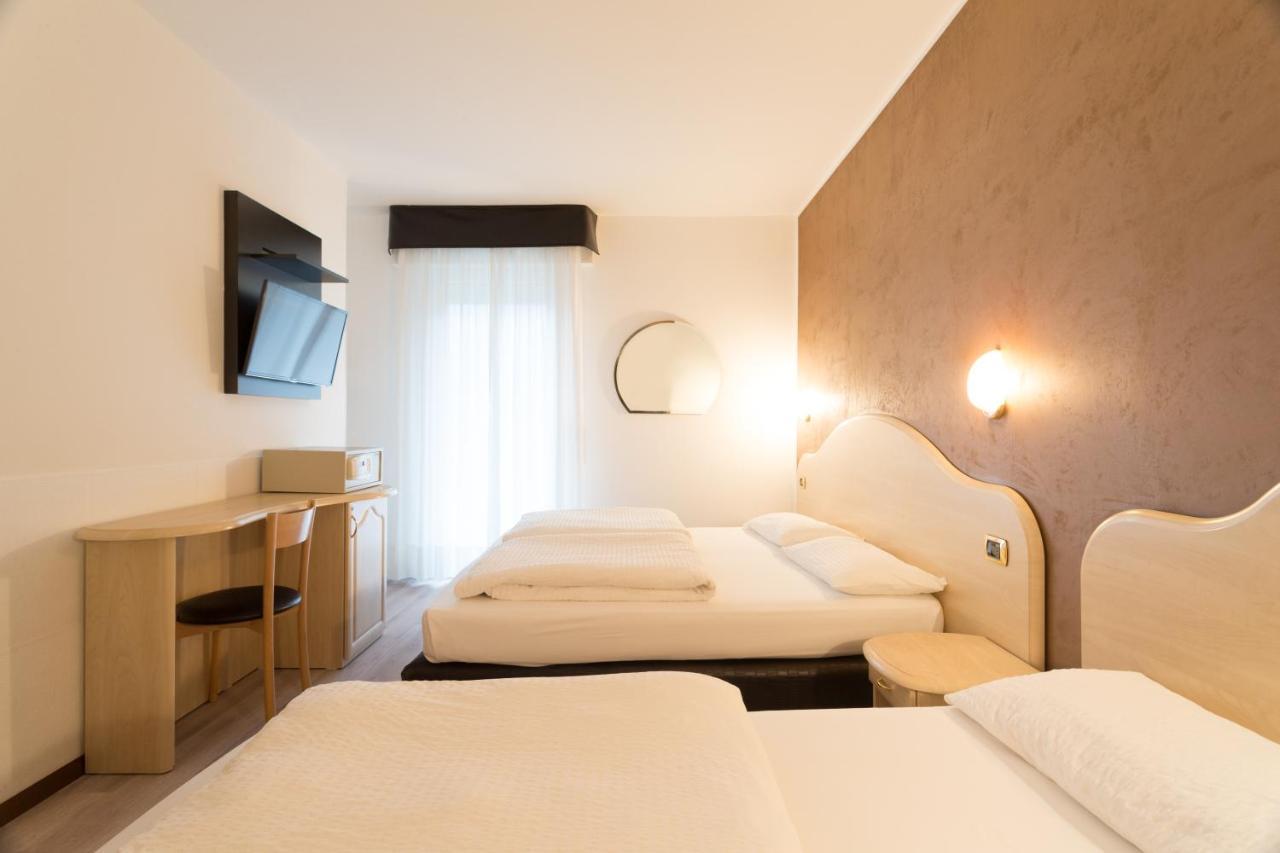 Chambre Triple Standard avec Balcon