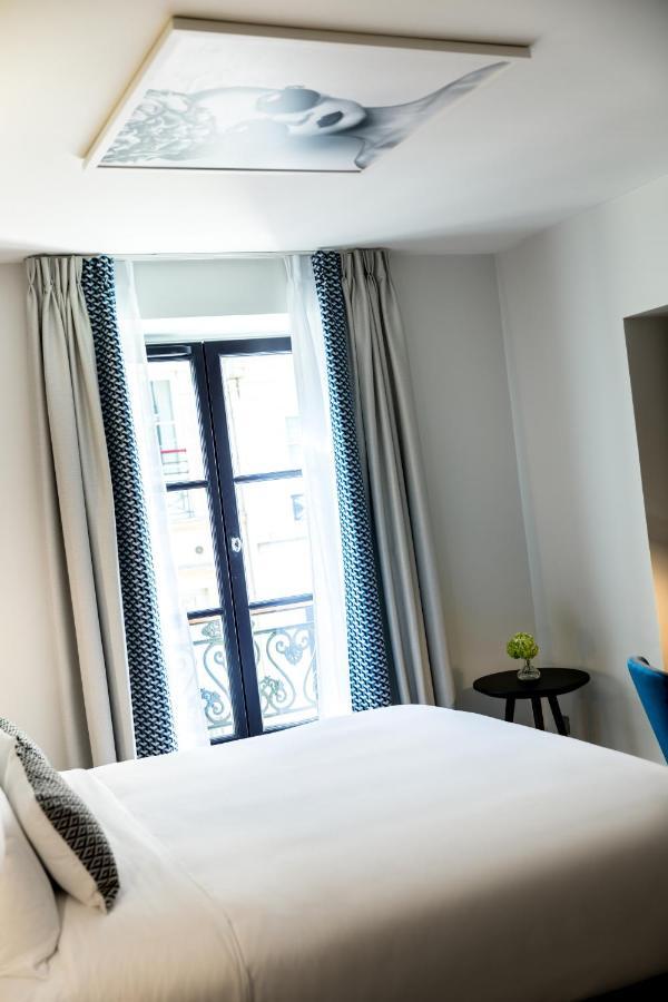 Quarto Queen La Petite