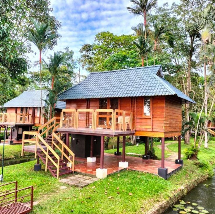 Deluxe Double Room with Lake View