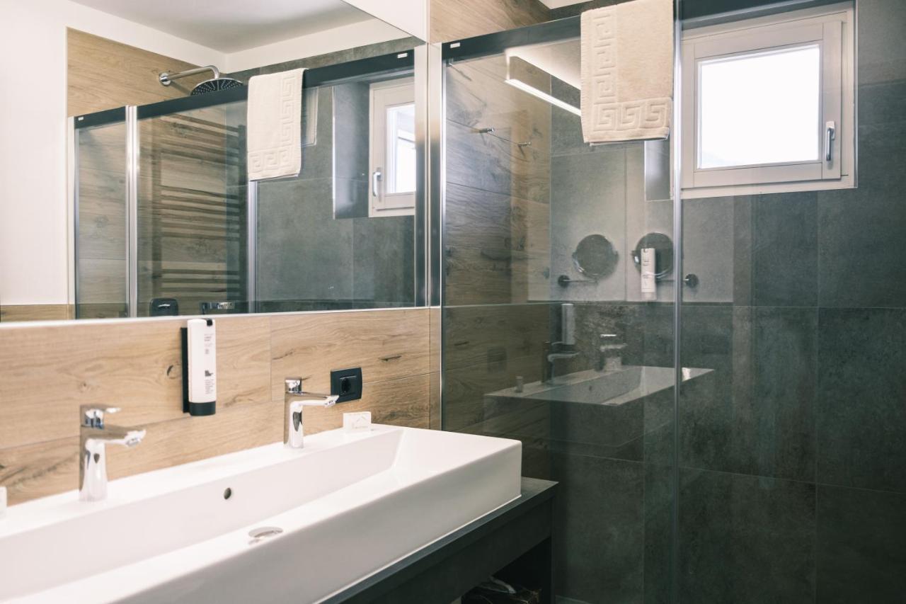 Deluxe Room,1425563455:JPEG