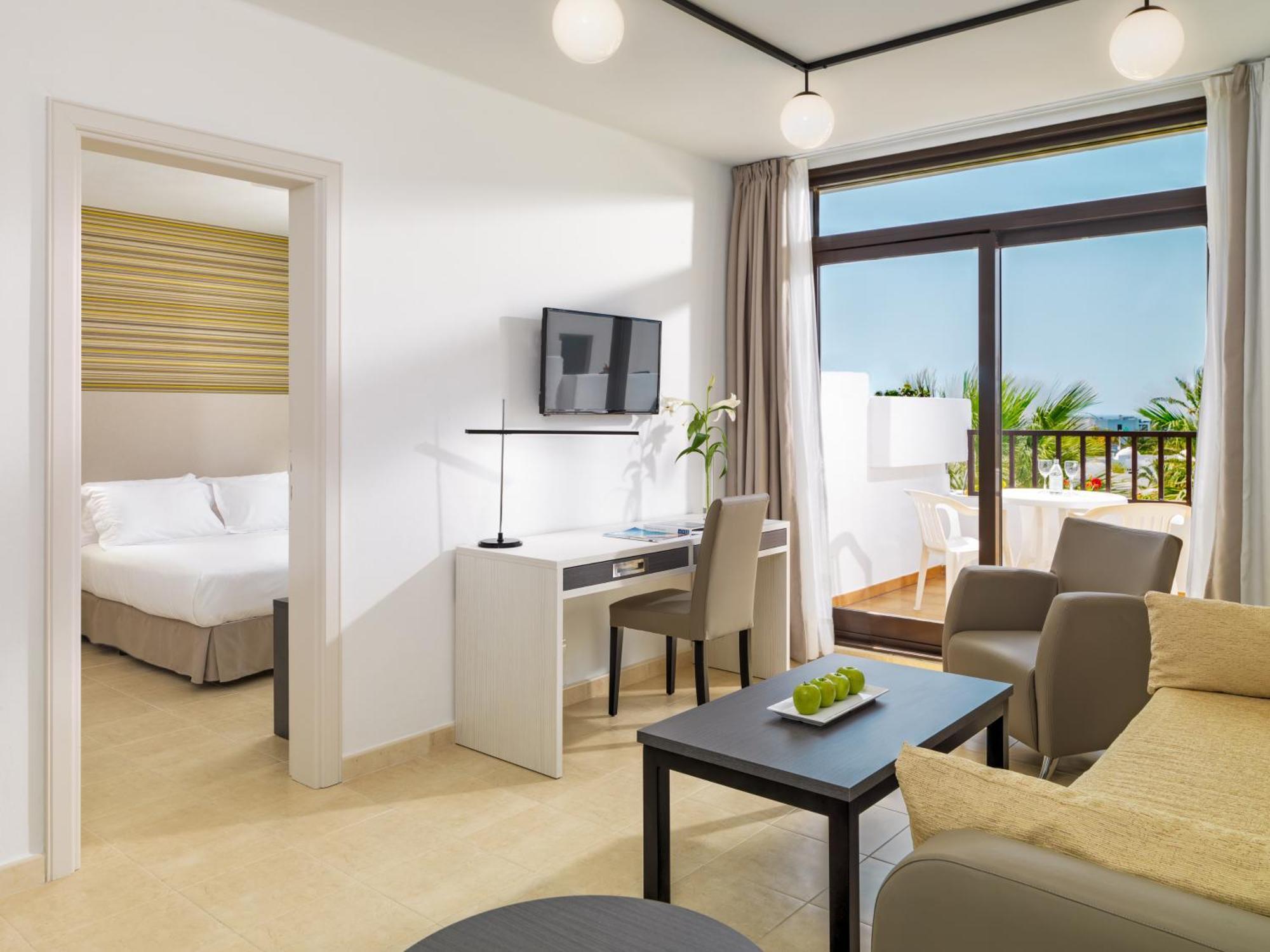 Family Suite (1 Adult),1529255512:JPEG