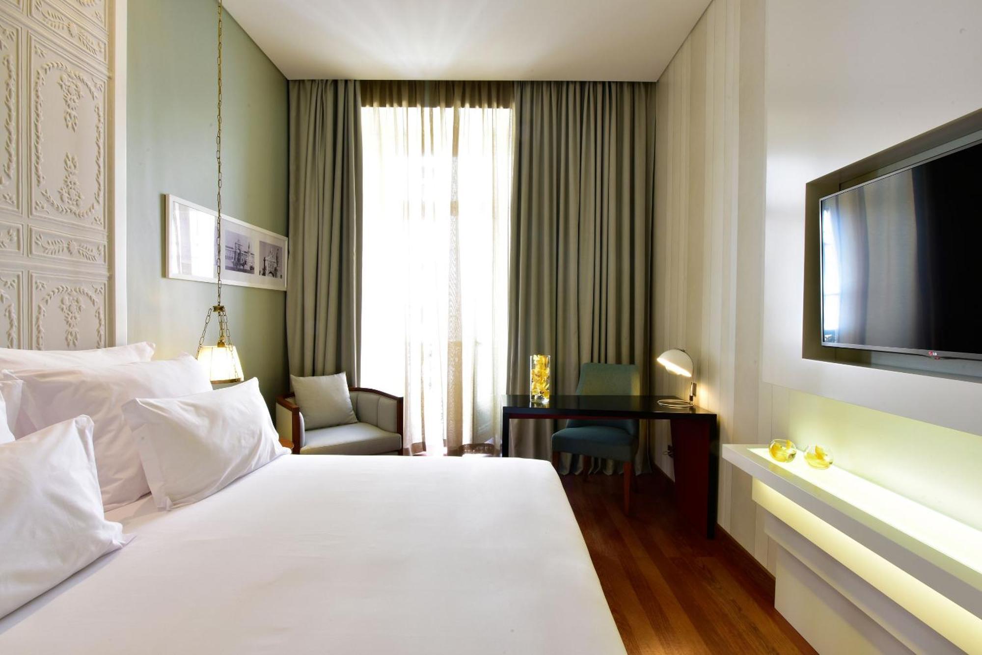Classic Double Room with King Size Bed,1437107998:JPEG