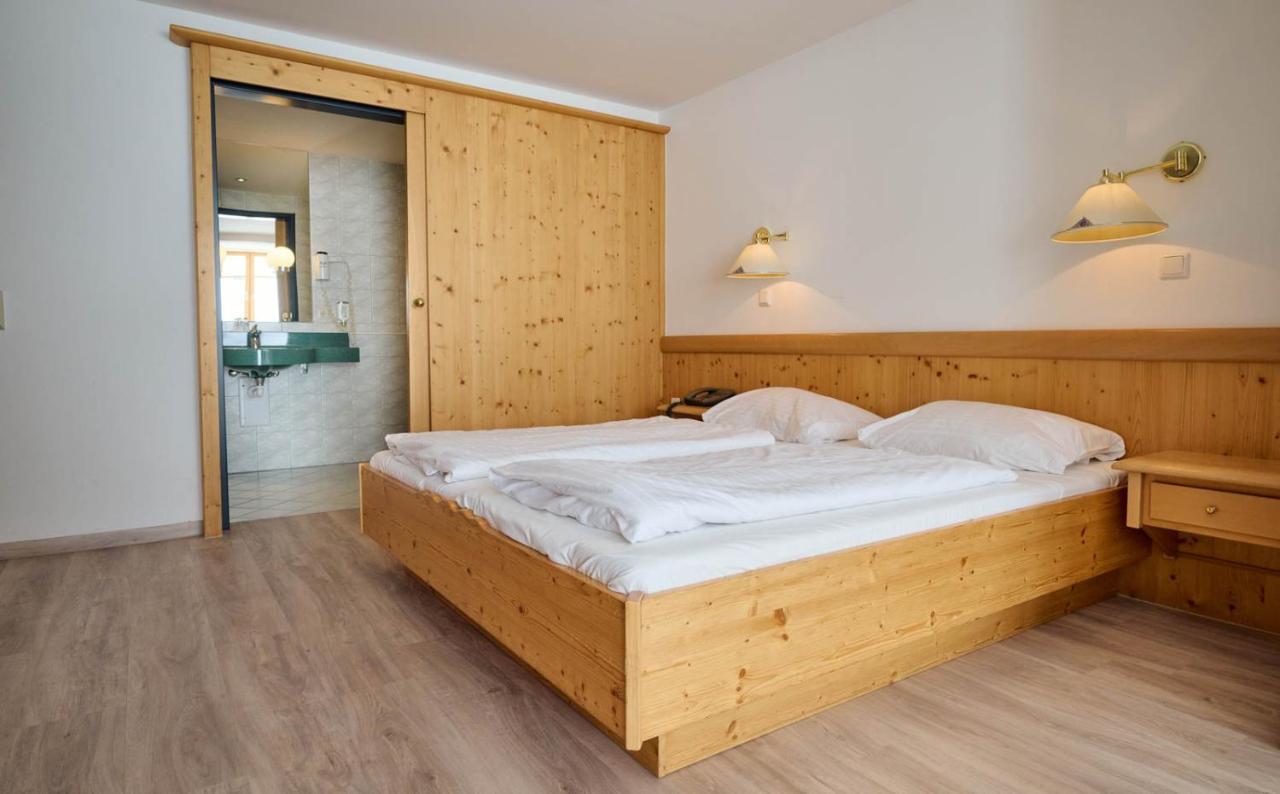 Doppelzimmer mit Balkon