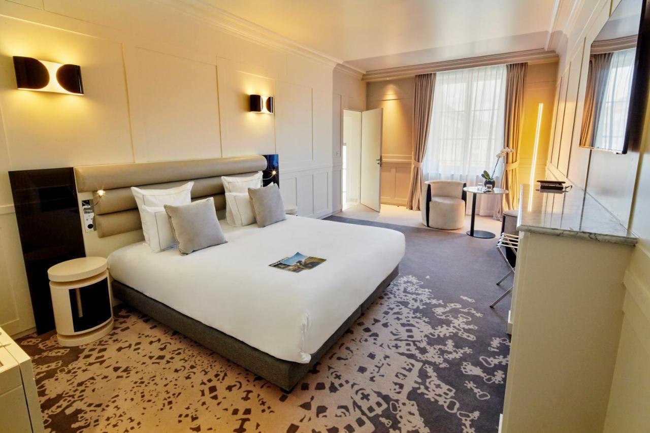 Deluxe Room Large Bed