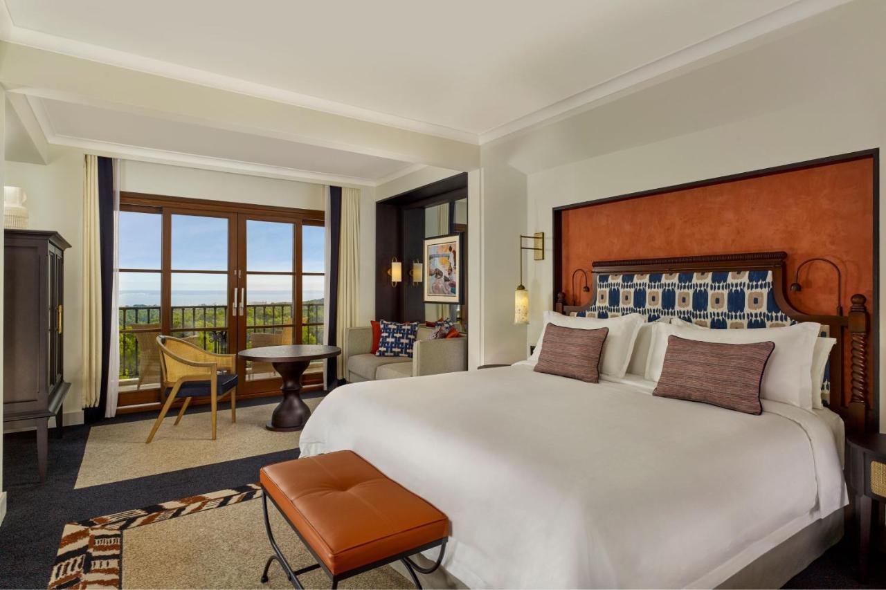 Grand Deluxe King Room Balcony