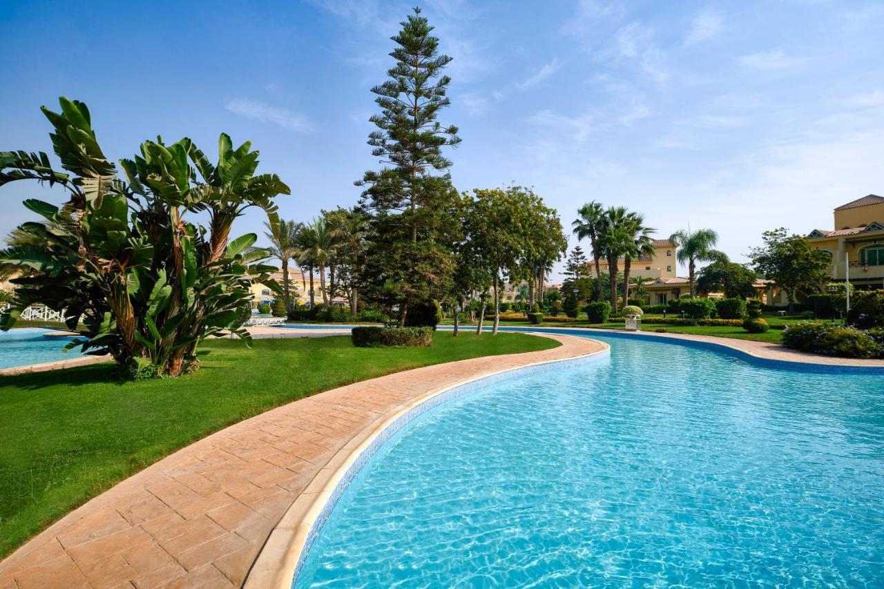 Classic King Room Pool View