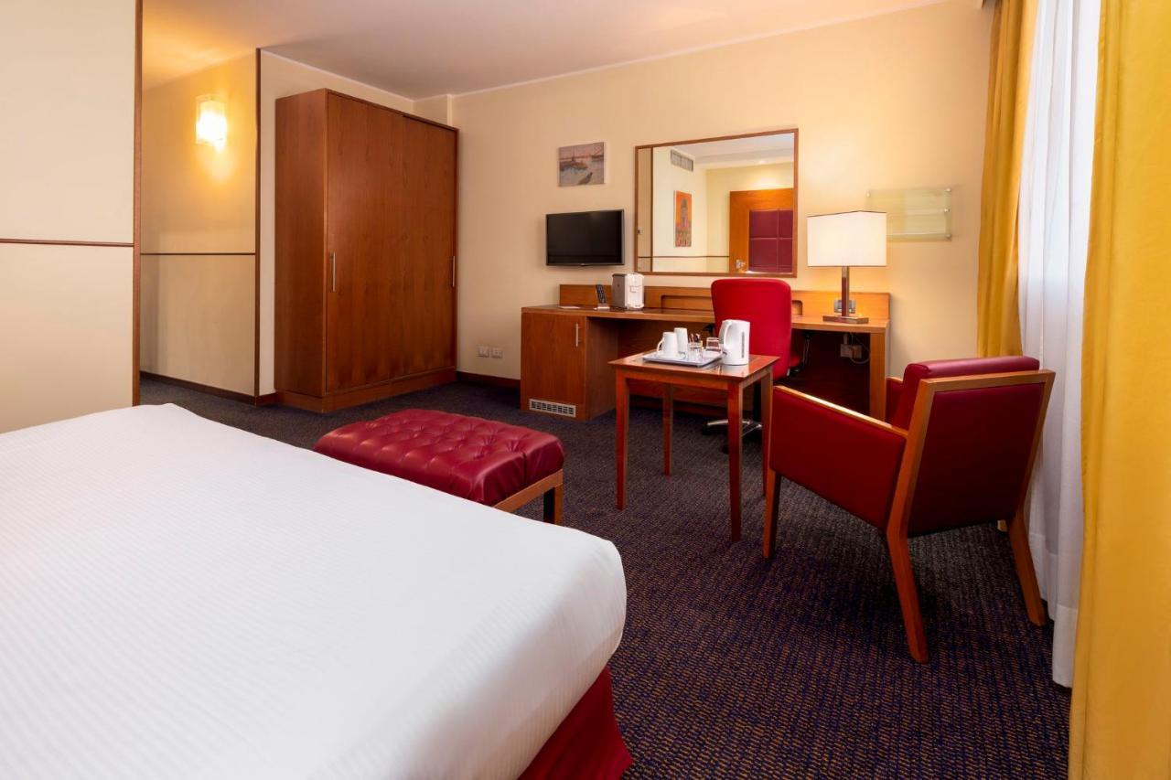 Premium King Room,1498655044:JPEG