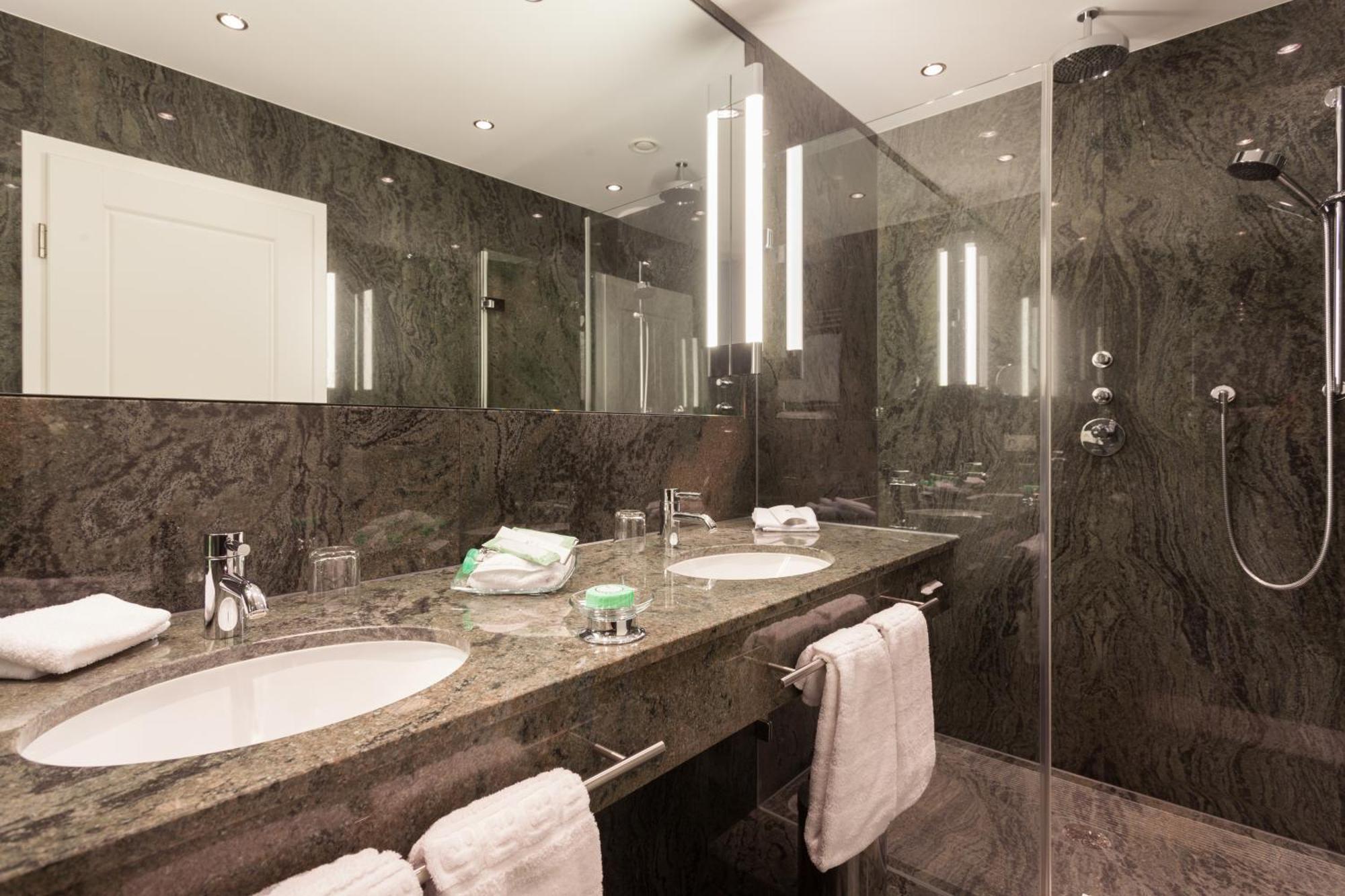 Suite with Balcony,1499584456:JPEG