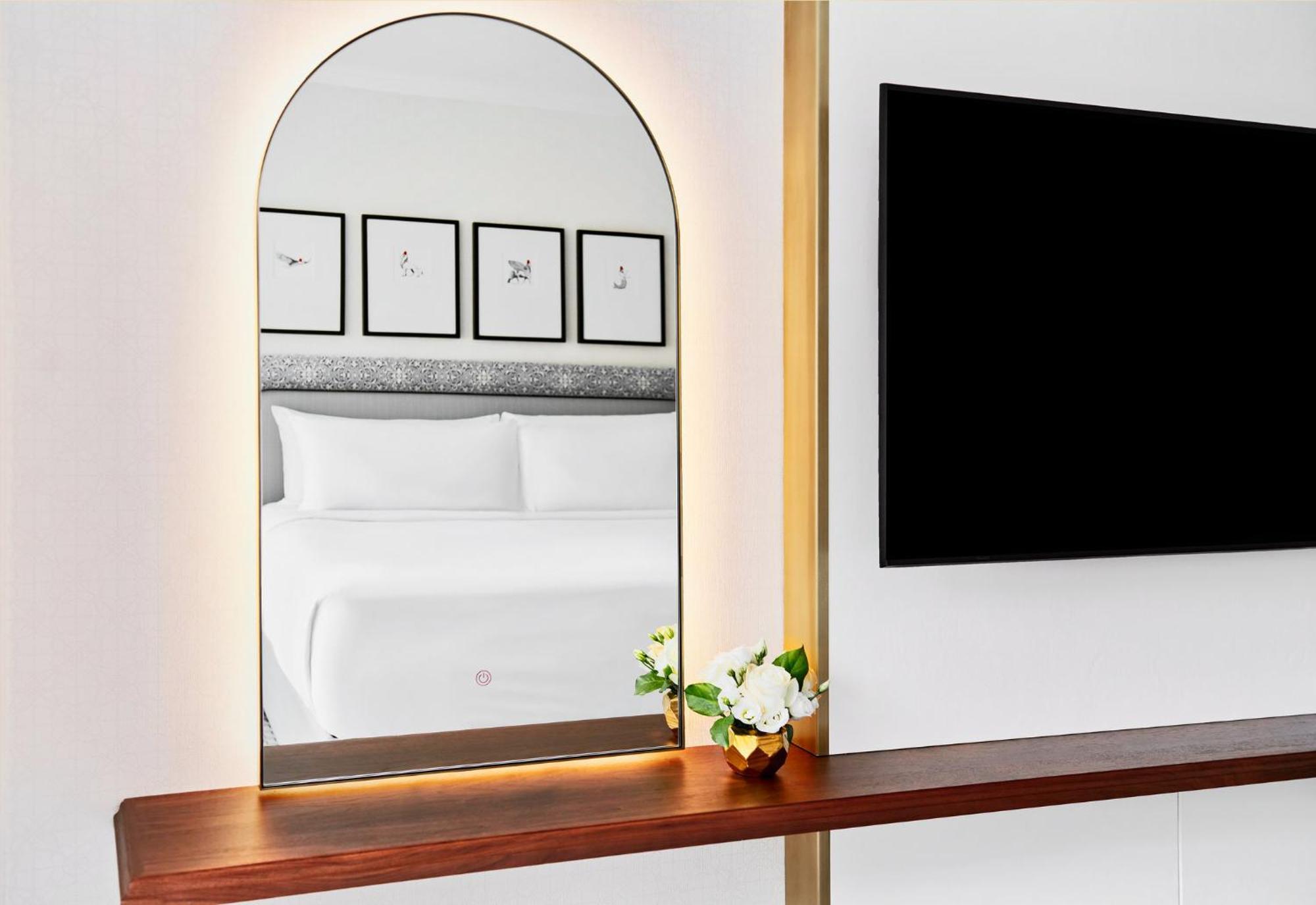 One-Bedroom Premier King Suite with City View - Grand Tower