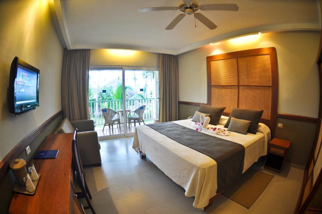 Quarto Twin Superior com Vista Jardim (3 Adultos)