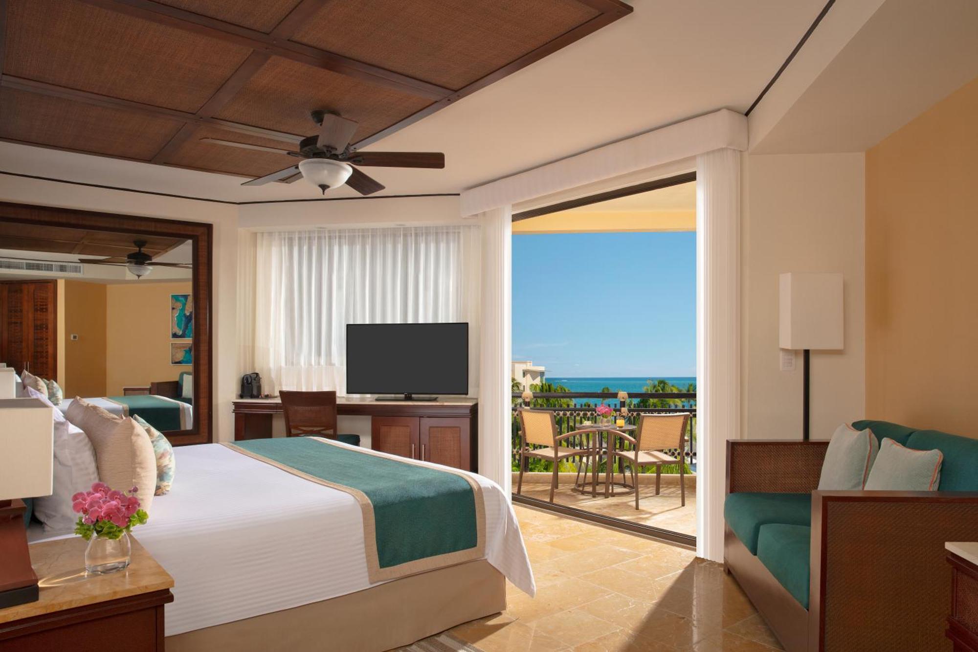 Preferred Club Ocean View with Outdoor Jacuzzi (King bed),1498704694:JPEG