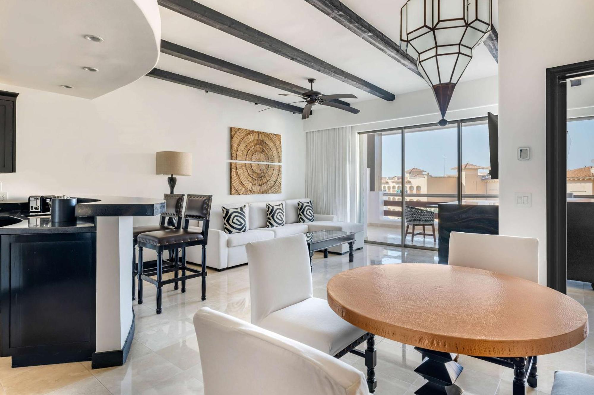 One Bedroom King Suite Garden View Balcony