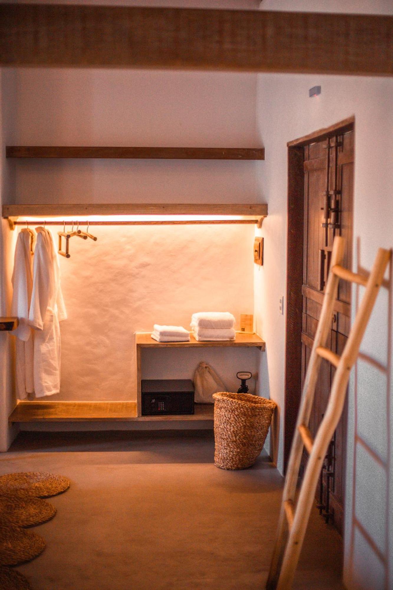 Deluxe Suite,1532540065:JPEG