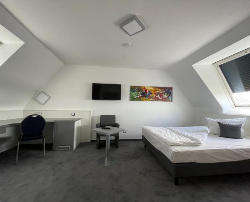 Single Room,1536418621:JPEG
