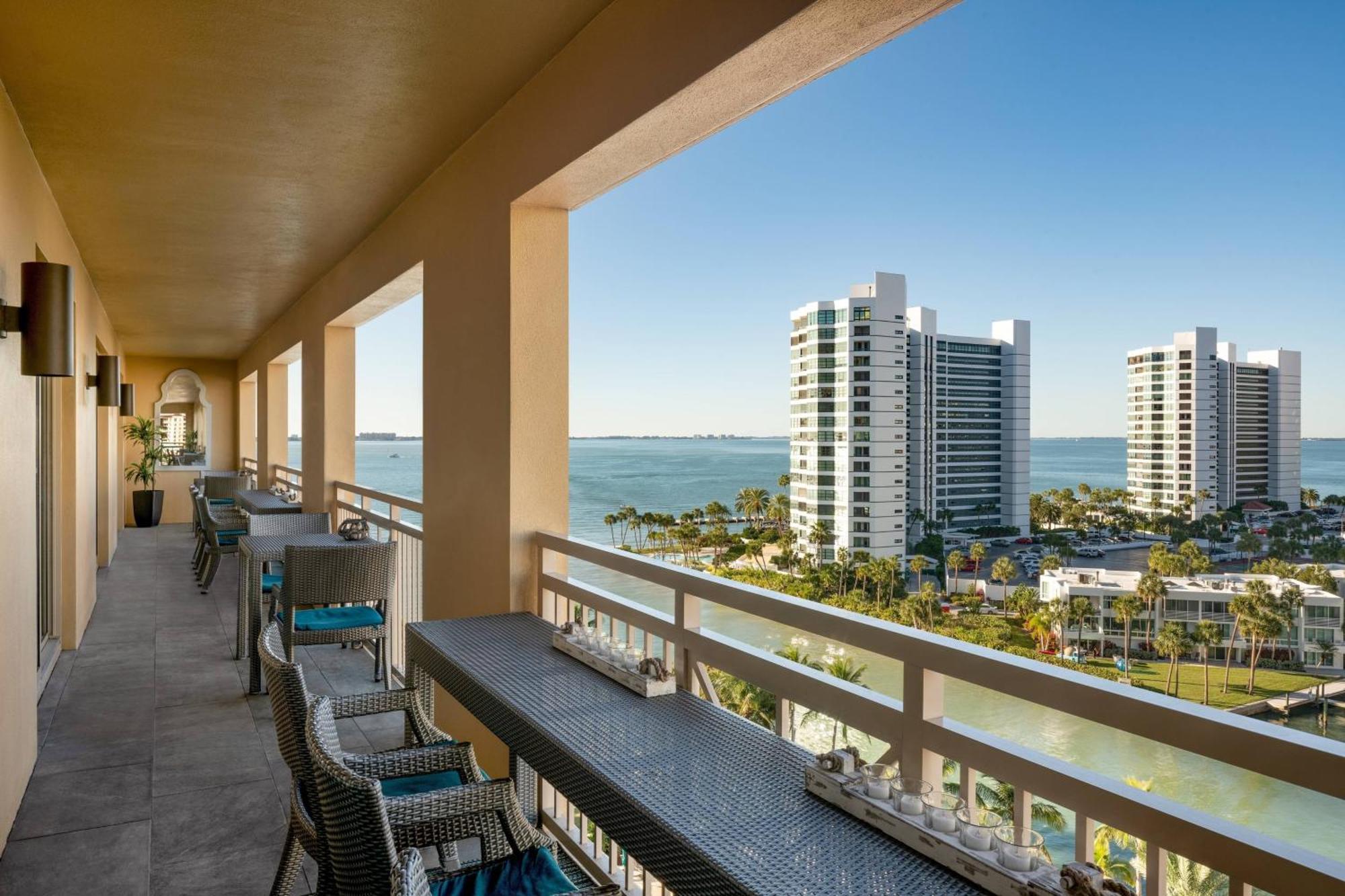 Club Bay View Suite, Club level, 1 Bedroom Suite, High floor
