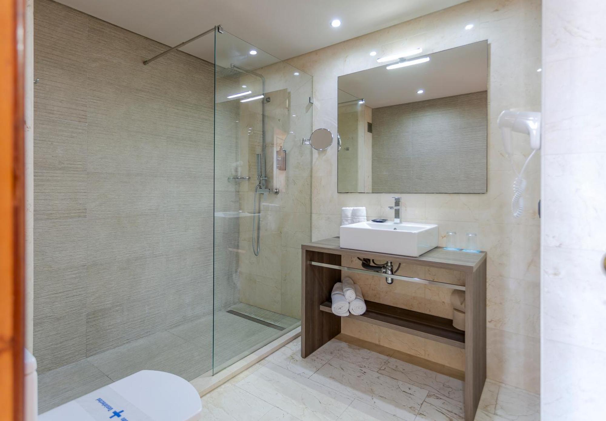 Suite con balcón