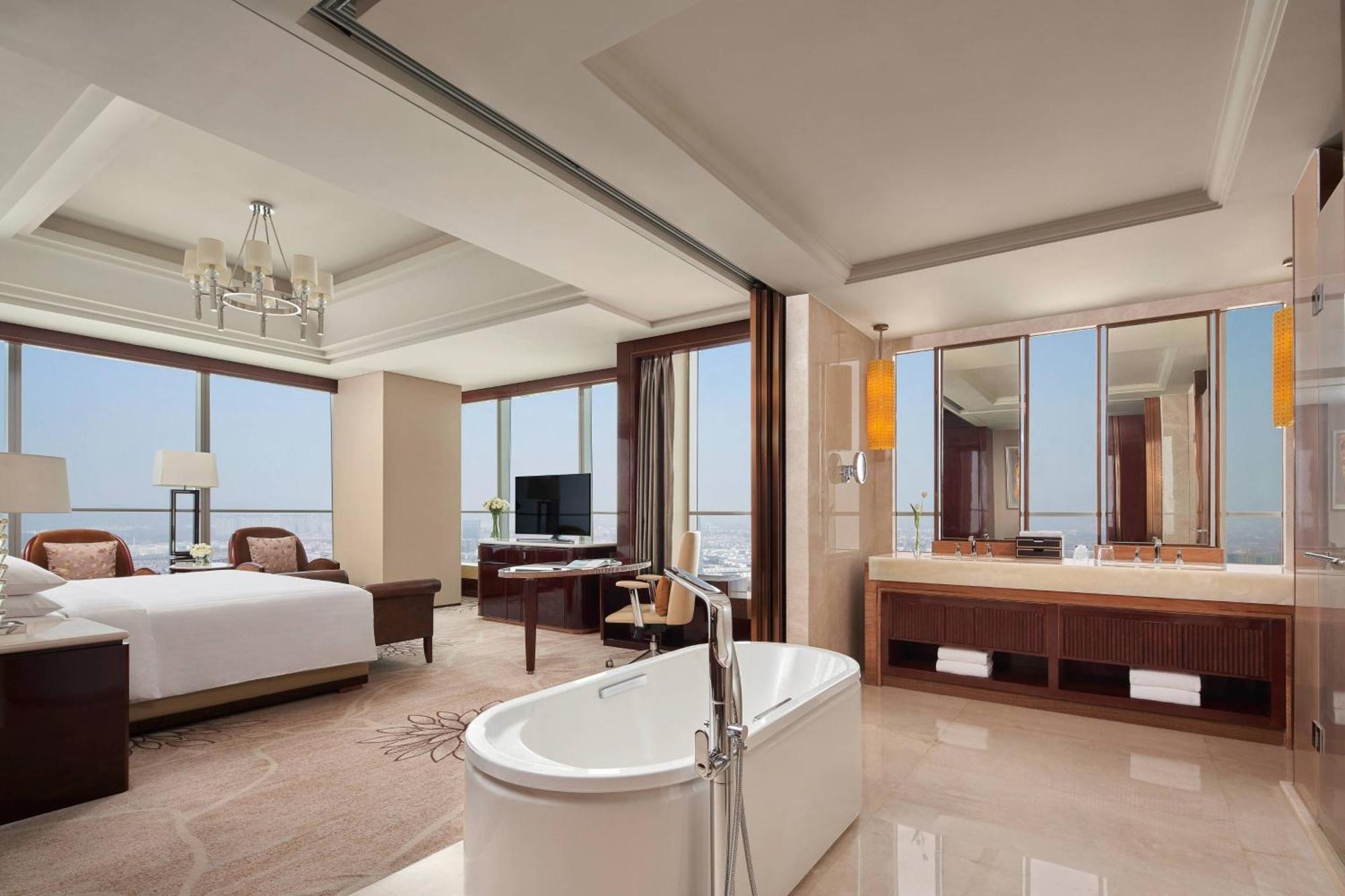 Executive Suite Room,1608803934:JPEG