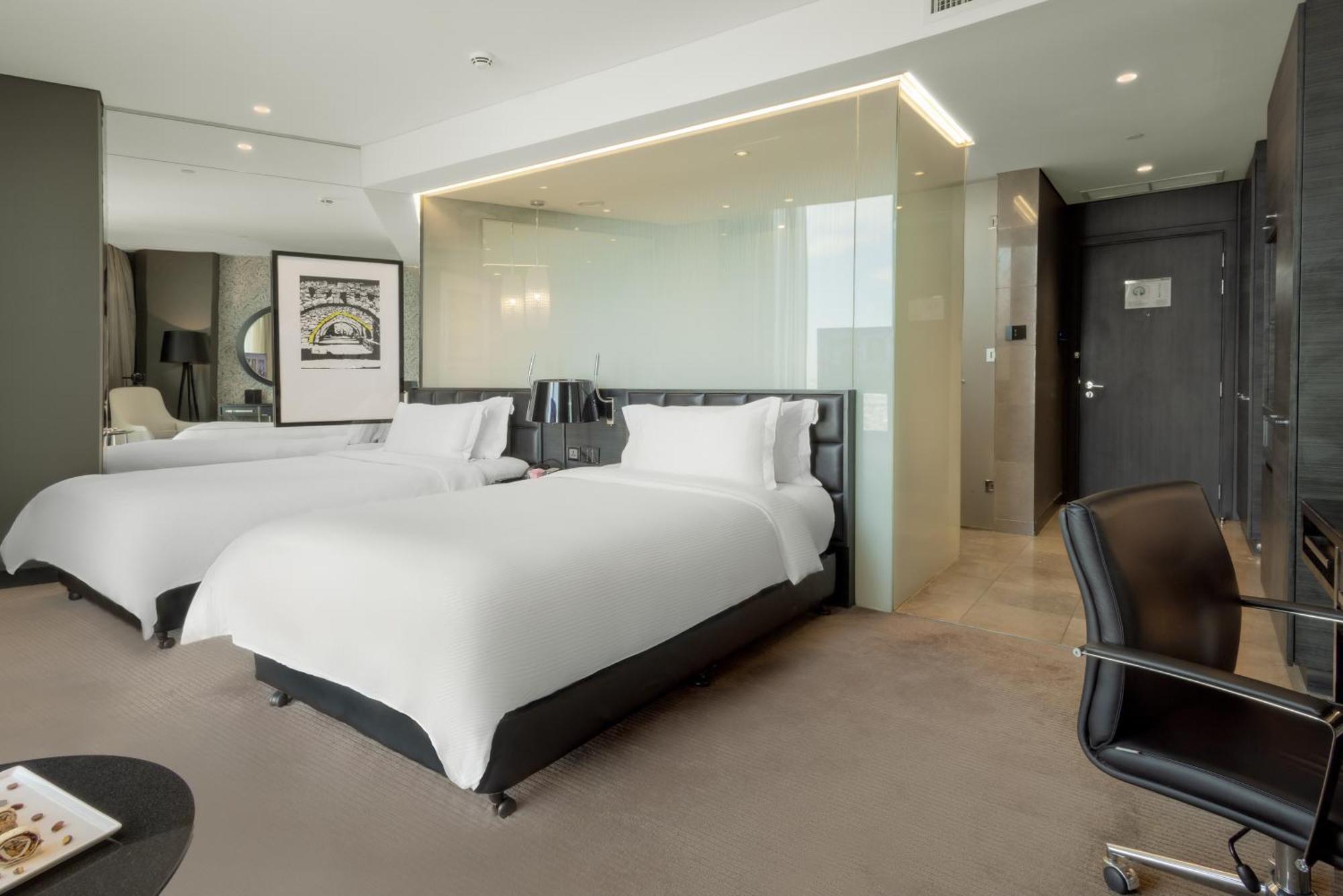 Guest Room City View Twin Bed