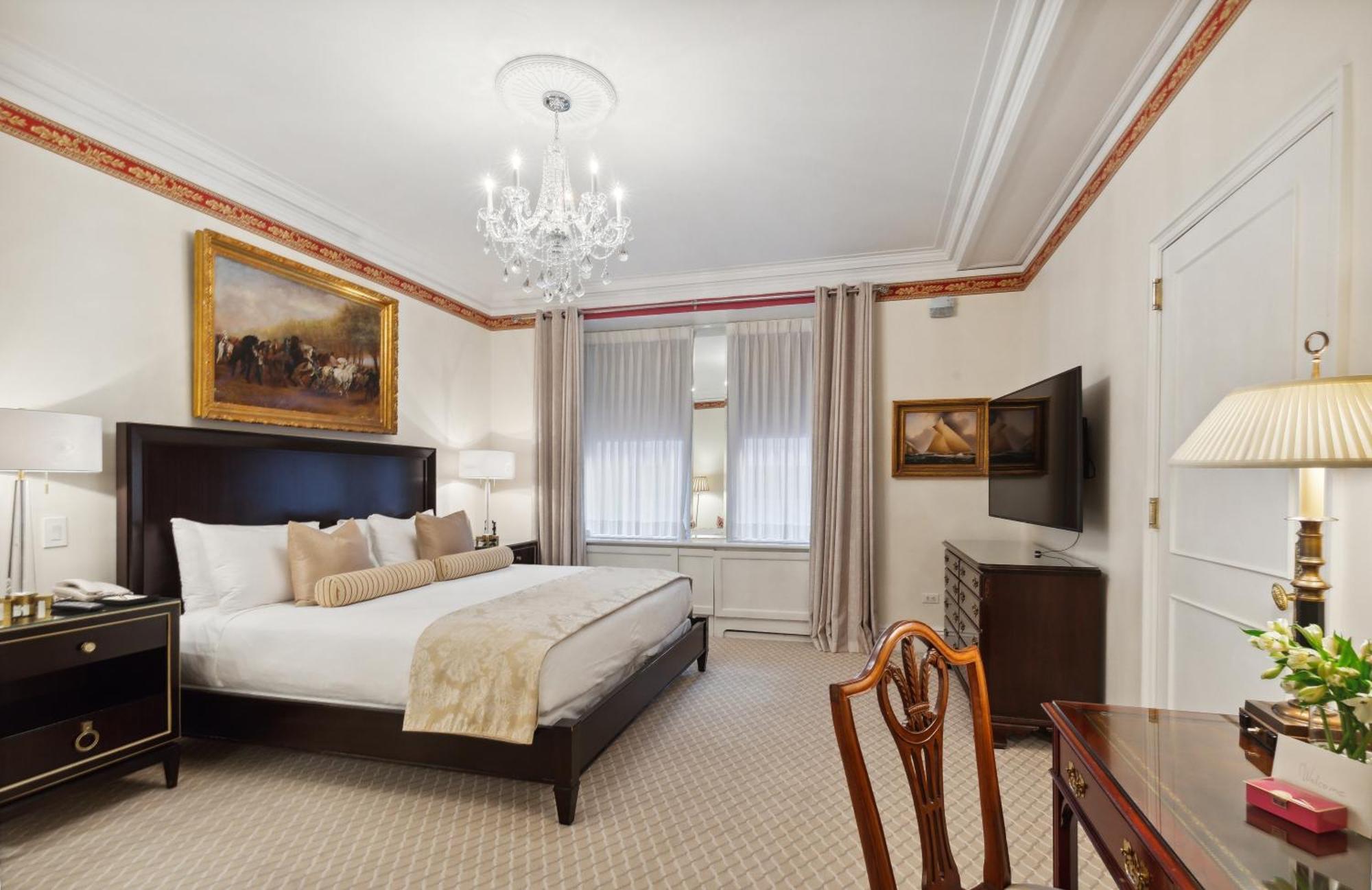 Interior King Room - Accessible