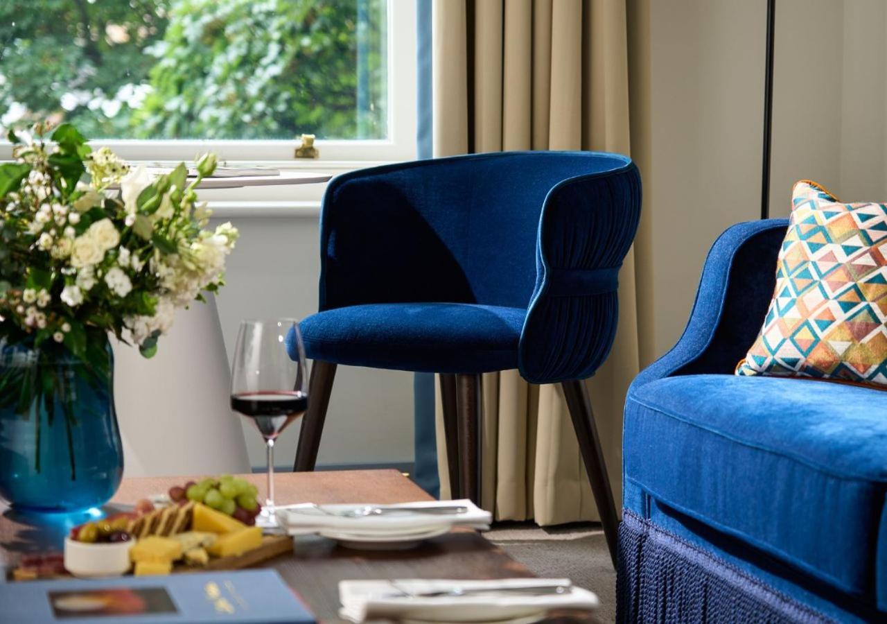 Experience Suite,1549826560:JPEG