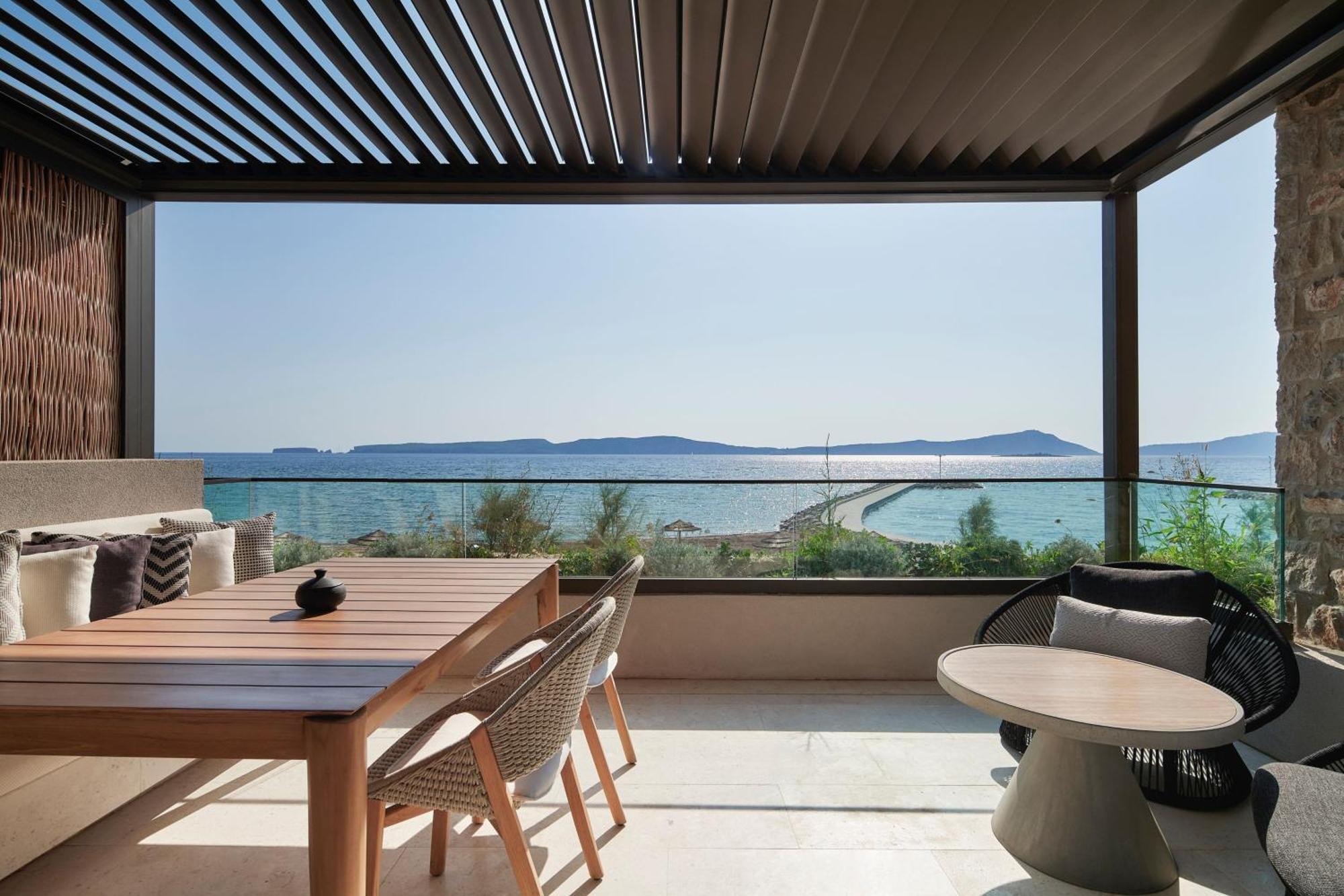 Escape Agora Bayfront Infinity 1 Bedroom Suite 1 King Sea View