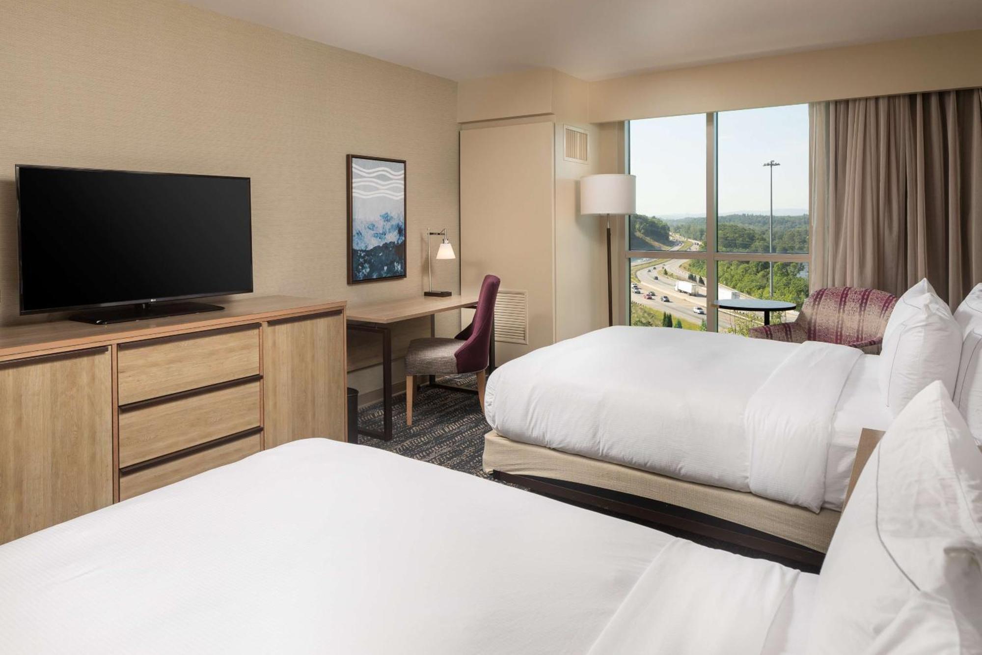 Queen Room with Two Queen Beds - River View,1551411736:JPEG