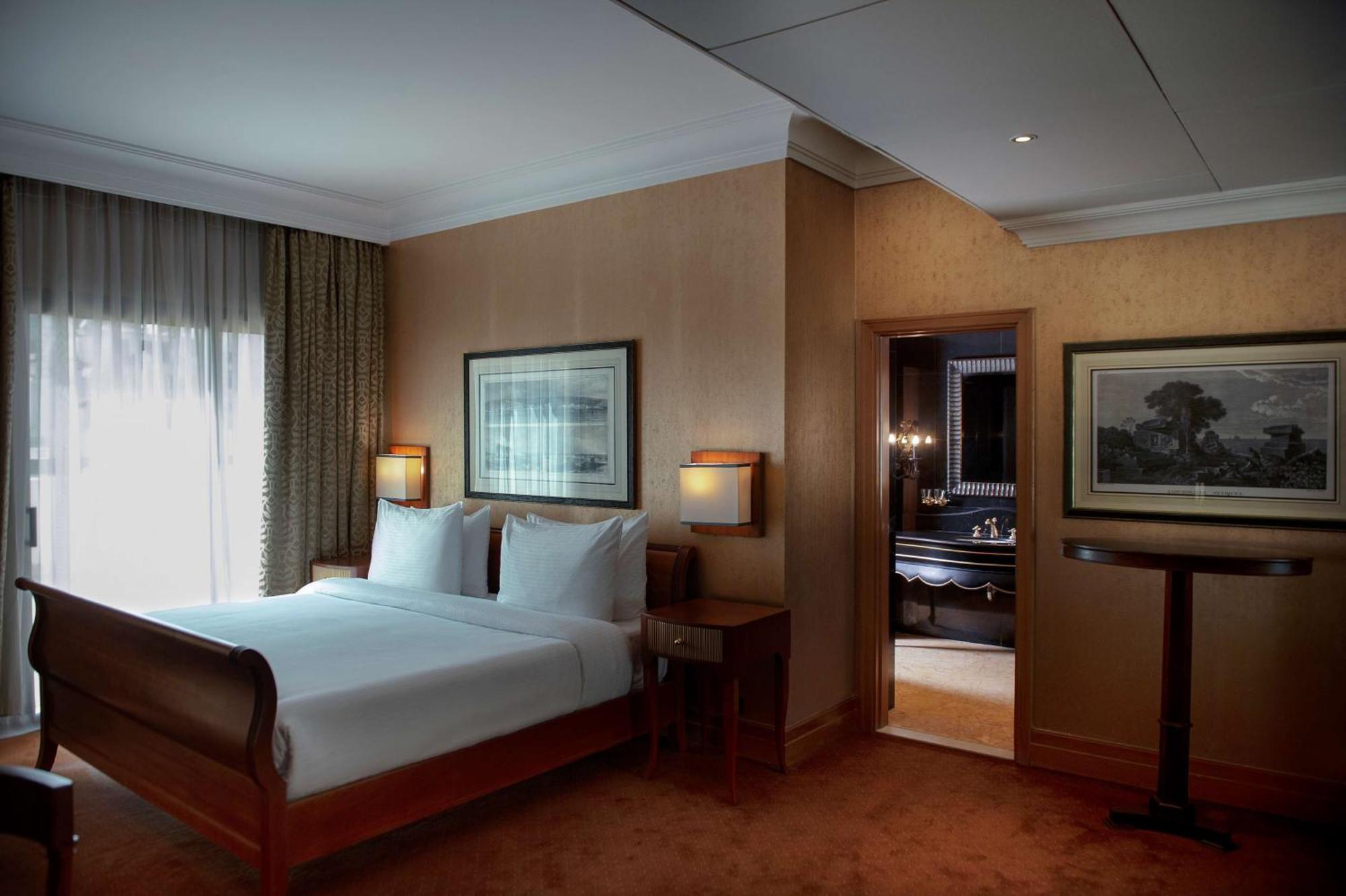 Two-Bedroom Presidential Suite with Terrace and Lounge Access,1551595963:JPEG