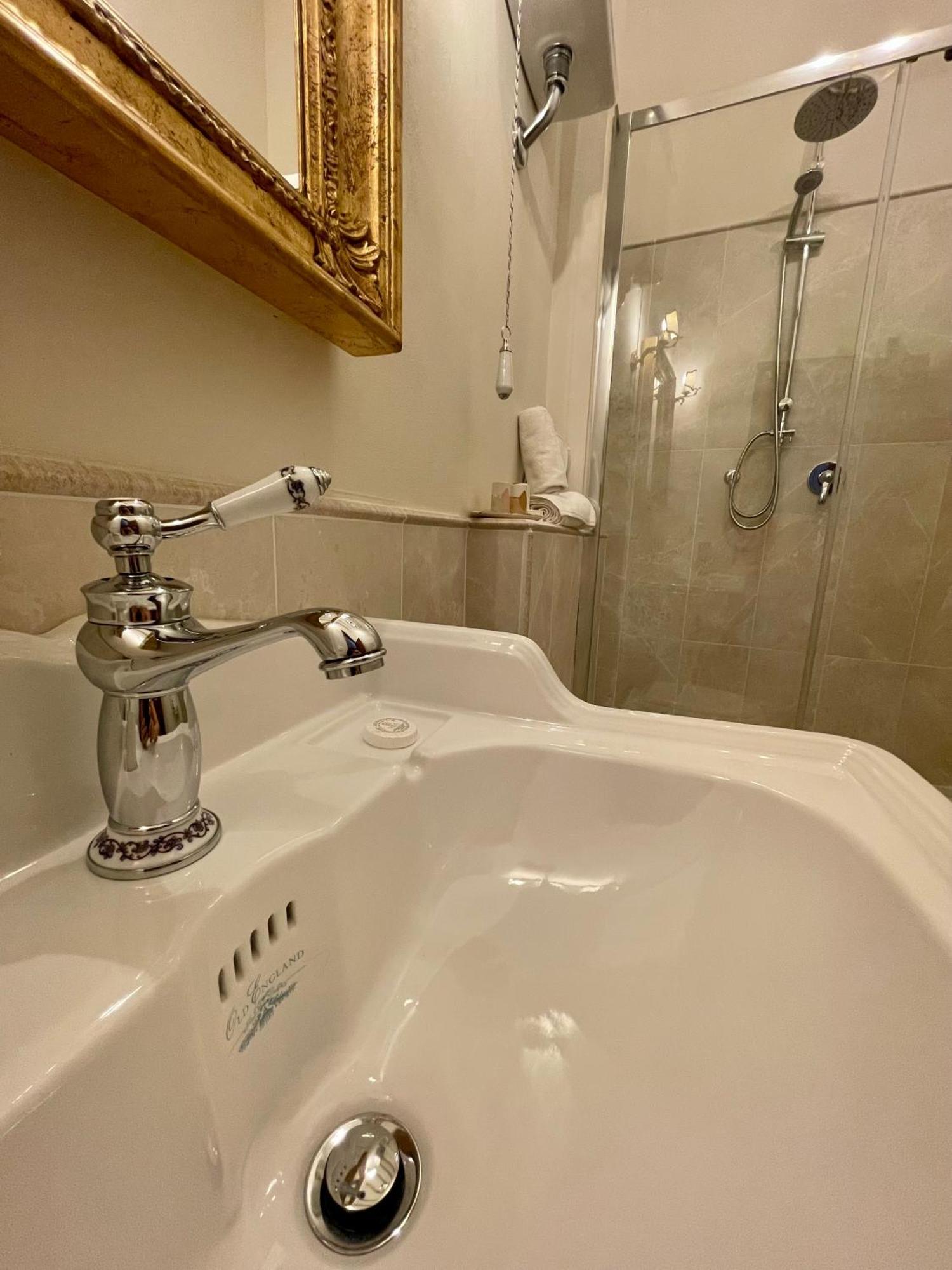 Standard King Room,1552143820:JPEG