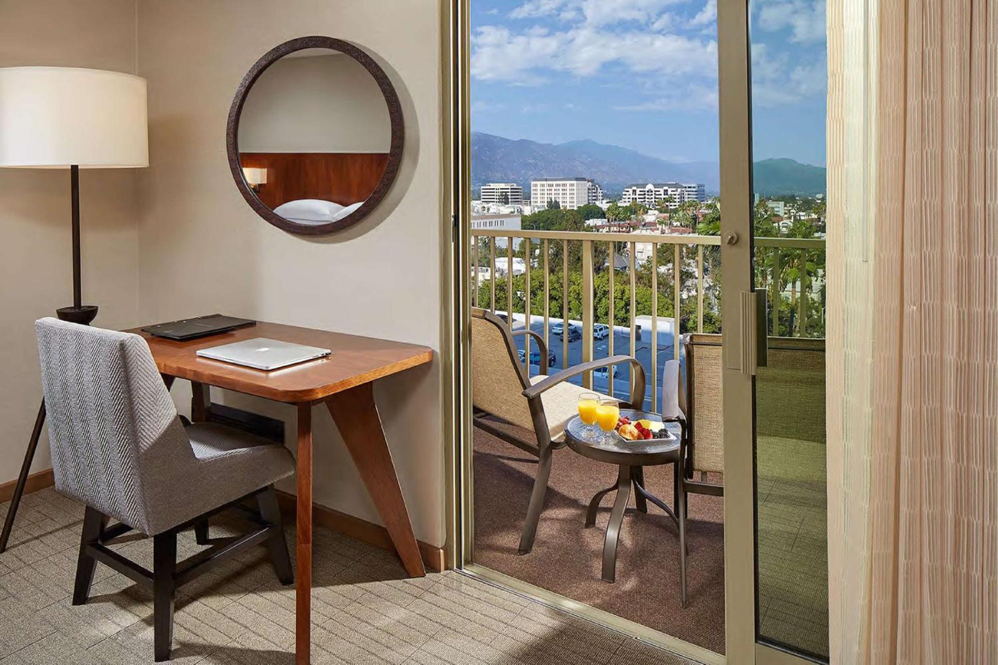 King Room Mountain View