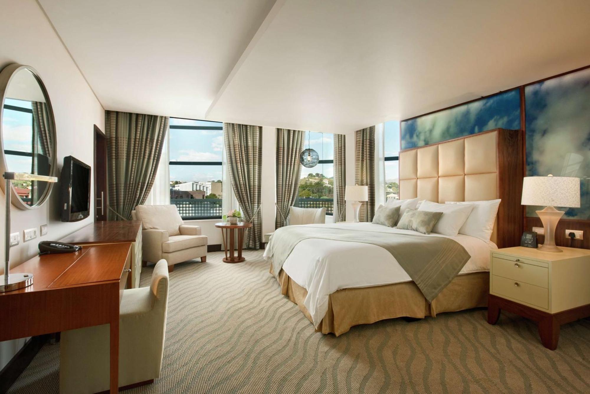 Deluxe King Room,1552670752:JPEG
