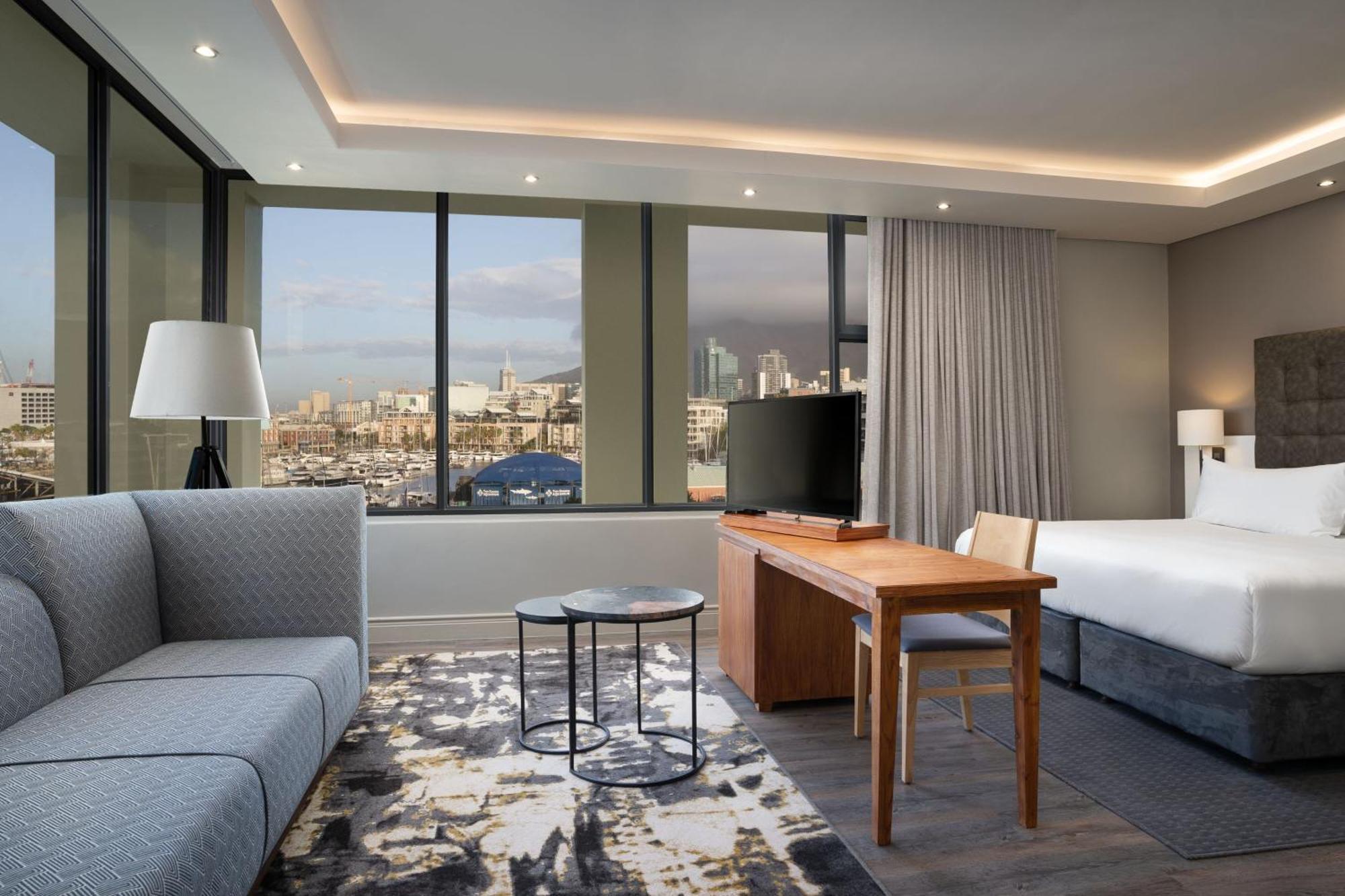 Larger Guest room, 1 King Bed