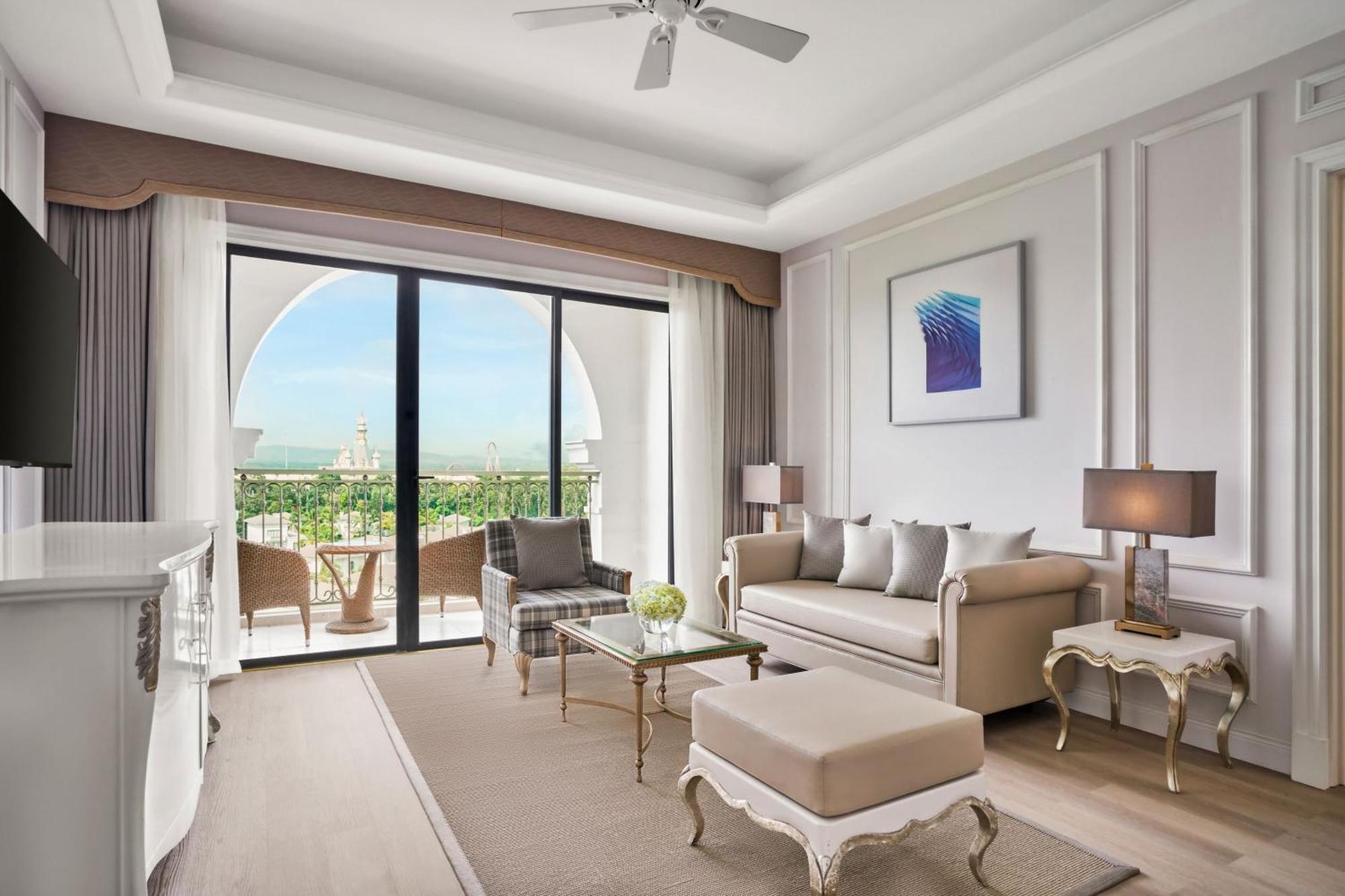 One-Bedroom Senior Suite Garden View