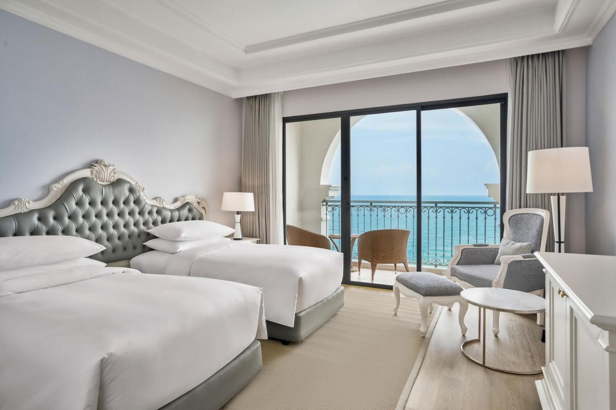 Deluxe Twin Room Ocean View Balcony